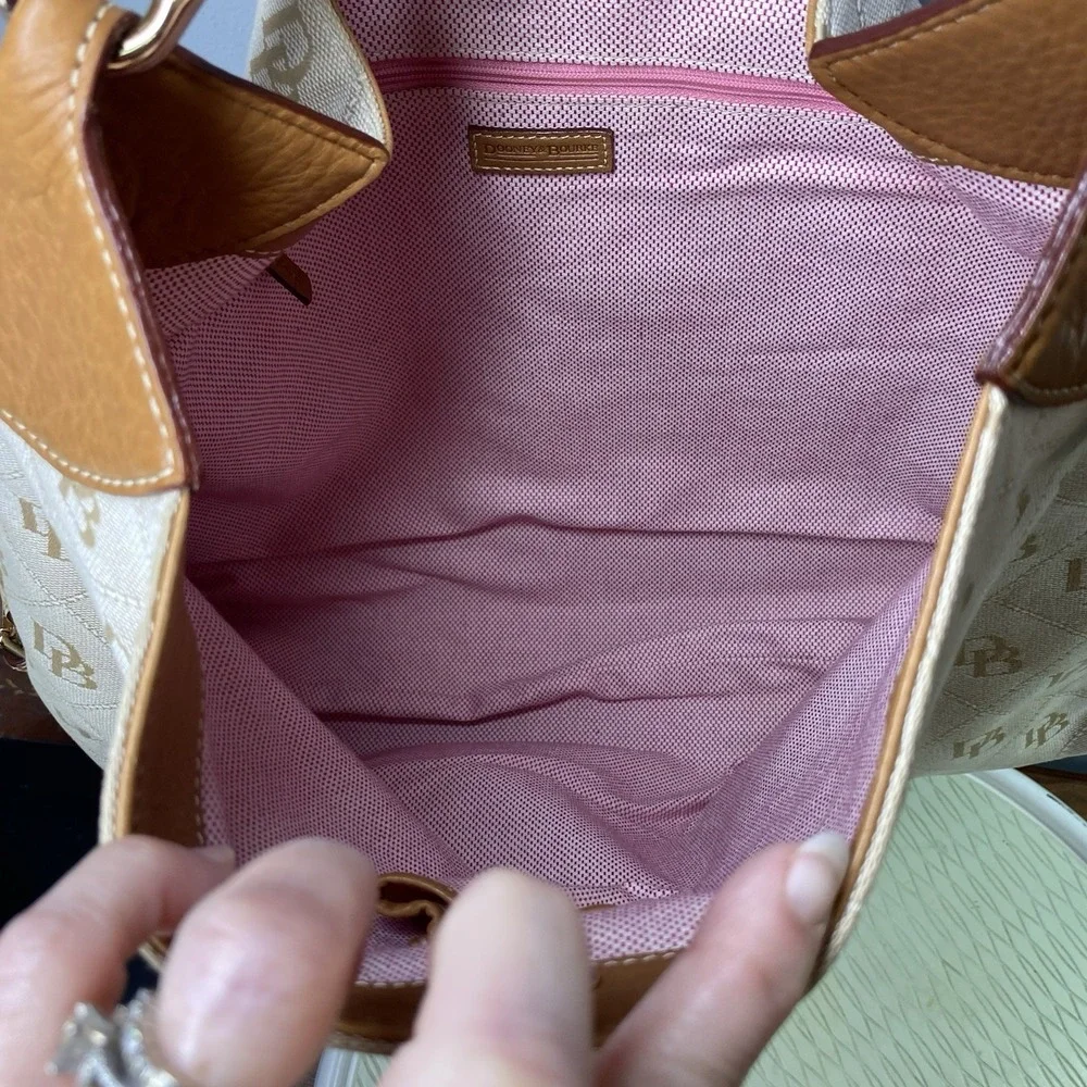 Dooney & Bourke dooney&bourke signature